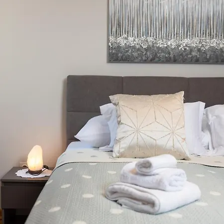 Divine Opatija-50m To The Sea Apartment