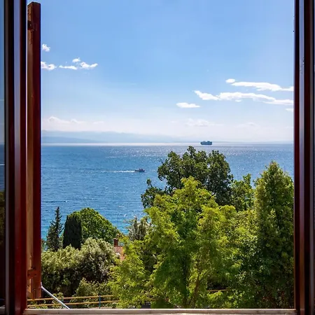 Divine Opatija-50m To The Sea Apartment Opatija