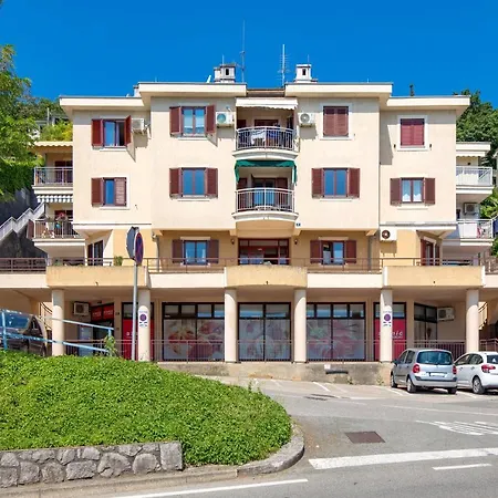 Divine Opatija-50m To The Sea Apartment Opatija