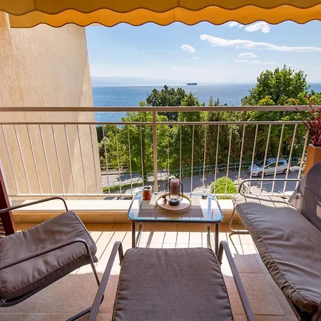 Apartment Divine Opatija-50m To The Sea